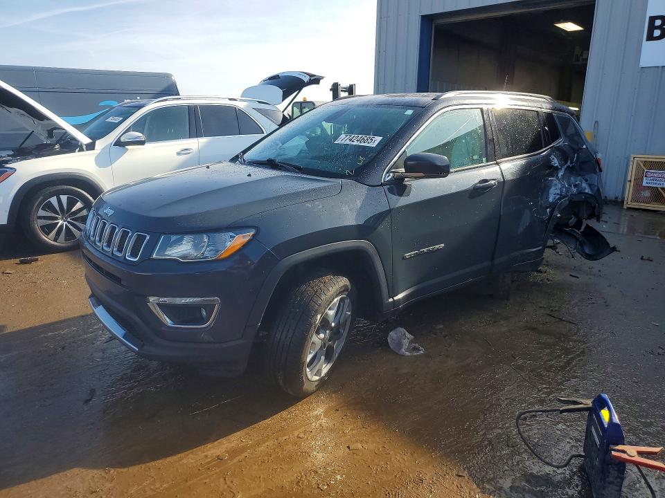 JEEP COMPASS 2018 with VIN 3C4NJDCBXJT419016 - Photo from auction
