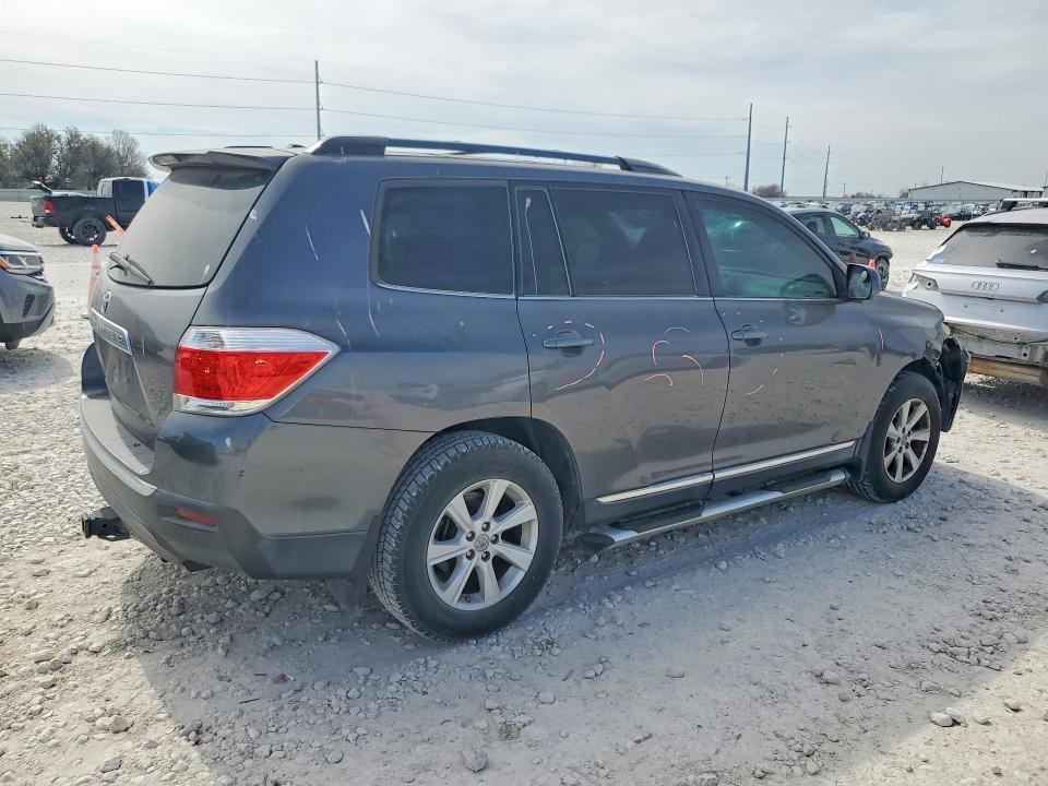 Photo 3 from auction – 2012 TOYOTA HIGHLANDER with VIN 5TDZK3EH7CS066760