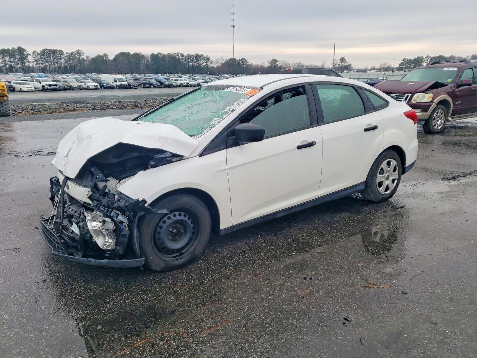 FORD FOCUS 2017 with VIN 1FADP3E26HL224284 - Photo from auction