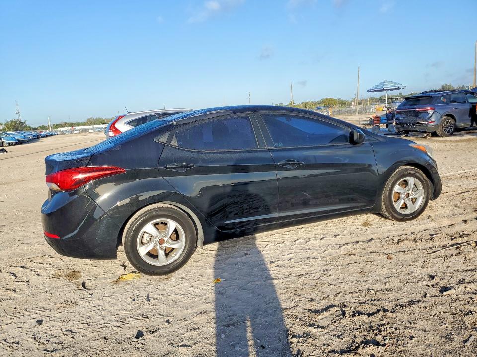 Photo 3 from auction – 2015 HYUNDAI ELANTRA with VIN 5NPDH4AE4FH566542