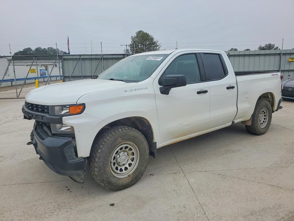 CHEVROLET SILVERADO 2021 with VIN 1GCRYAEF4MZ322774 - Photo from auction