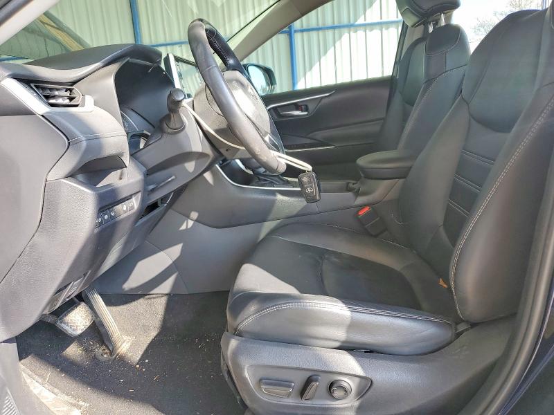 Photo 7 from auction – 2019 TOYOTA RAV4 with VIN 2T3C1RFV3KC001581
