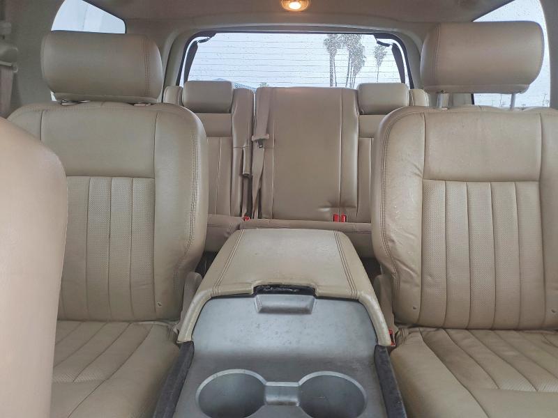 Photo 10 from auction – 2005 LINCOLN NAVIGATOR with VIN 5LMFU27575LJ13664