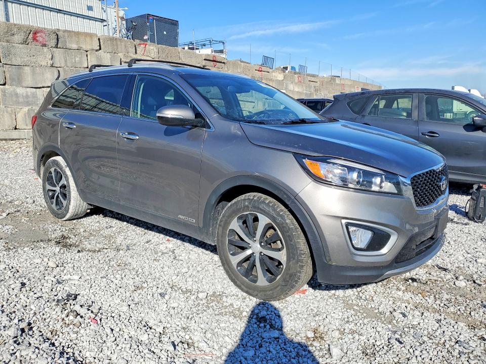Photo 4 from auction – 2017 KIA SORENTO with VIN 5XYPHDA51HG324301