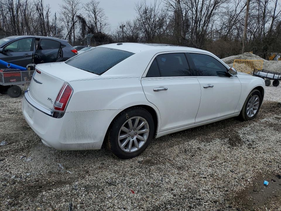 Photo 3 from auction – 2011 CHRYSLER 300C with VIN 2C3CA6CT3BH580947