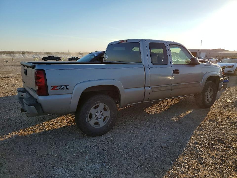 Photo 3 from auction – 2004 CHEVROLET SILVERADO with VIN 1GCEK19T44E249008