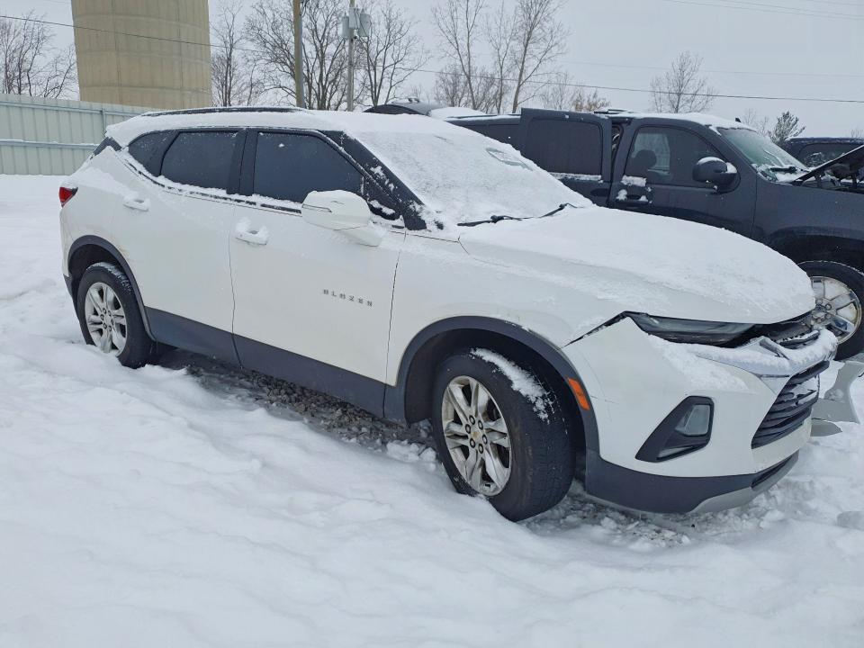 Photo 4 from auction – 2020 CHEVROLET BLAZER with VIN 3GNKBCRSXLS725750
