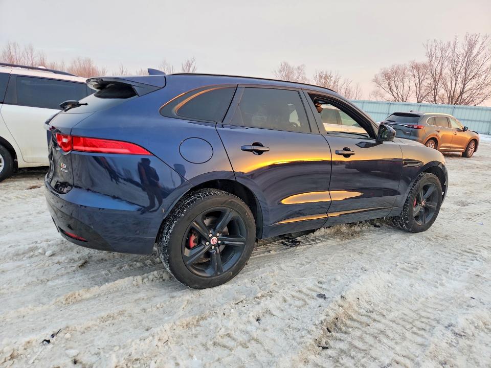 Photo 3 from auction – 2017 JAGUAR F-PACE S with VIN SADCM2BV0HA071666