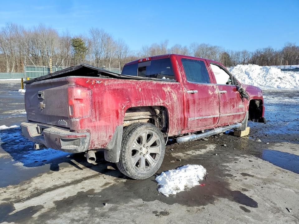 Photo 3 from auction – 2018 CHEVROLET EXPRESS G1500 with VIN 3GCUKTEC6JG245432