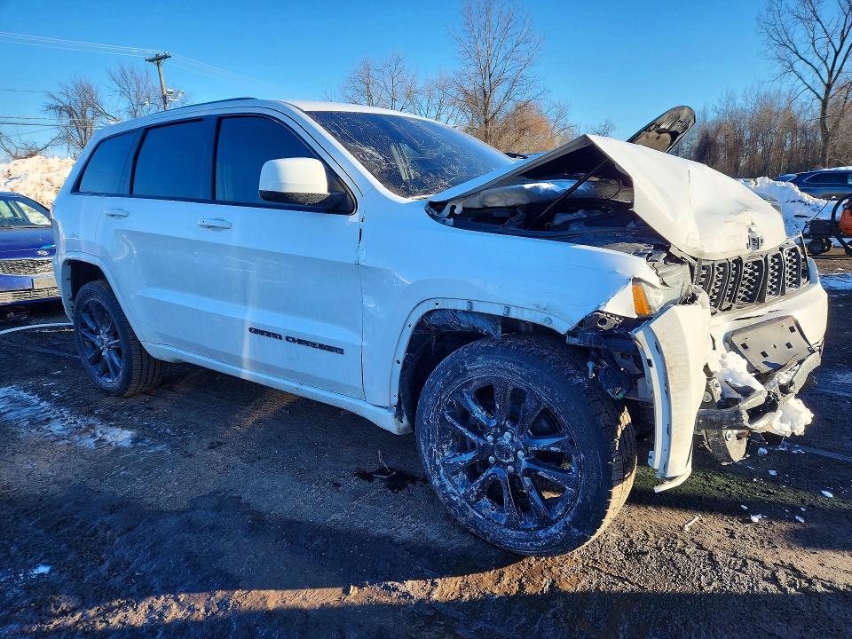 Photo 4 from auction – 2018 JEEP GRAND CHER with VIN 1C4RJFAG6JC502014