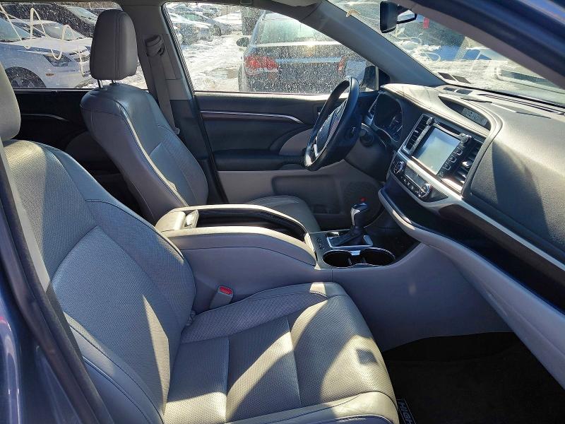 Photo 5 from auction – 2015 TOYOTA HIGHLANDER with VIN 5TDDCRFHXFS008641