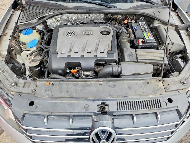 Photo 11 from auction – 2013 VOLKSWAGEN PASSAT with VIN 1VWCN7A39DC050106