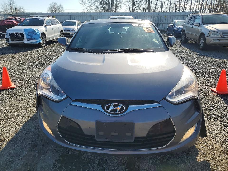 Photo 5 from auction – 2016 HYUNDAI VELOSTER with VIN KMHTC6AD9GU292755