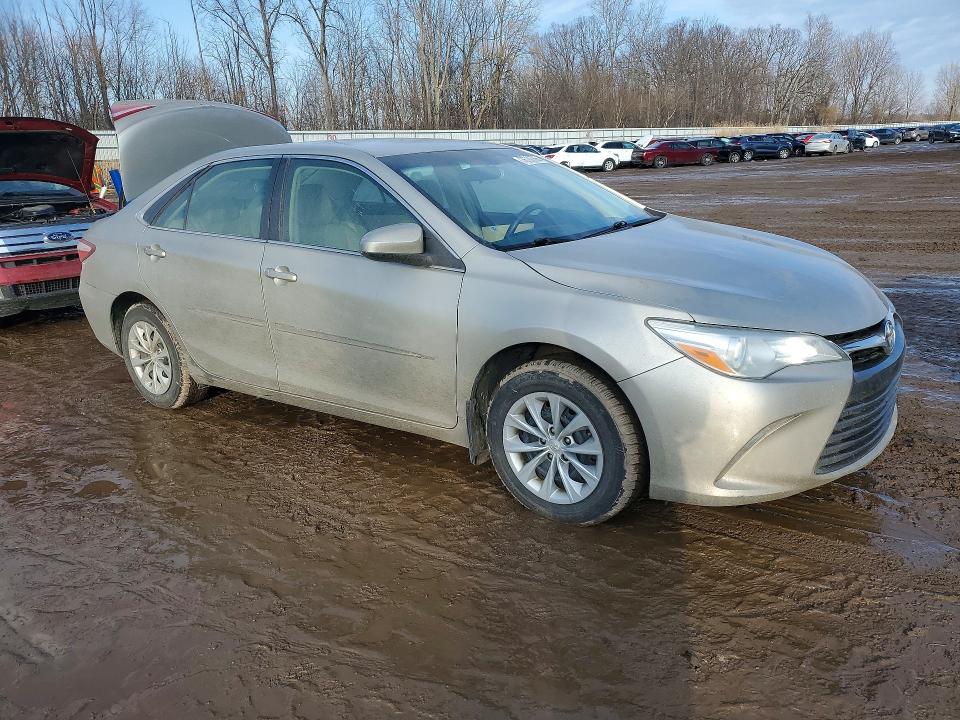 Zdjęcie 4 z aukcji – 2015 TOYOTA CAMRY z VIN 4T1BF1FK2FU893209