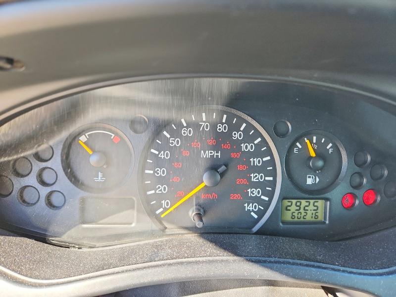 Photo 9 from auction – 2000 FORD FOCUS LX with VIN 1FAFP33P0YW361341