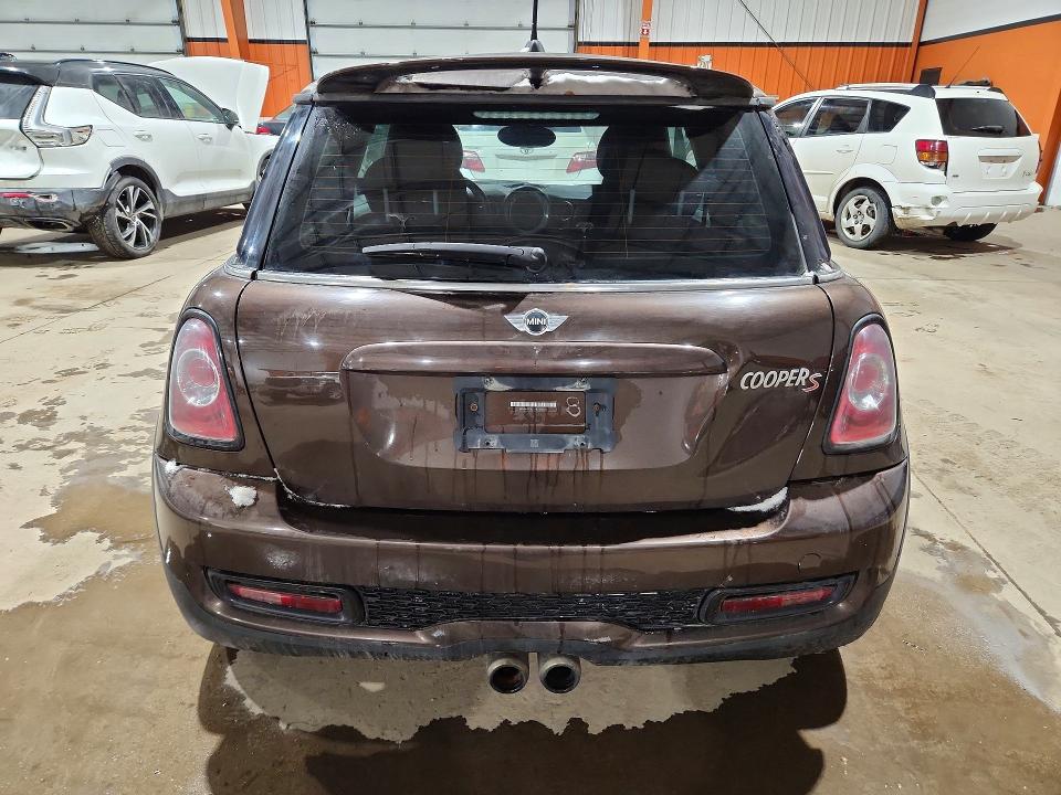 Photo 6 from auction – 2011 MINI COOPER S with VIN WMWSV3C54BTY12368
