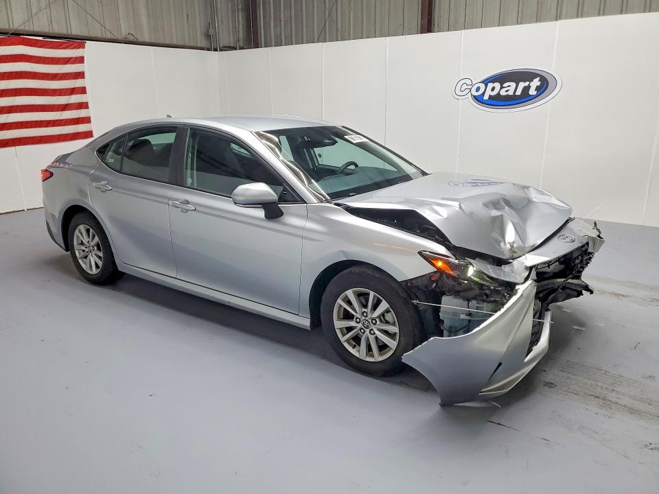 Photo 4 from auction – 2025 TOYOTA CAMRY with VIN 4T1DAACK8SU521265