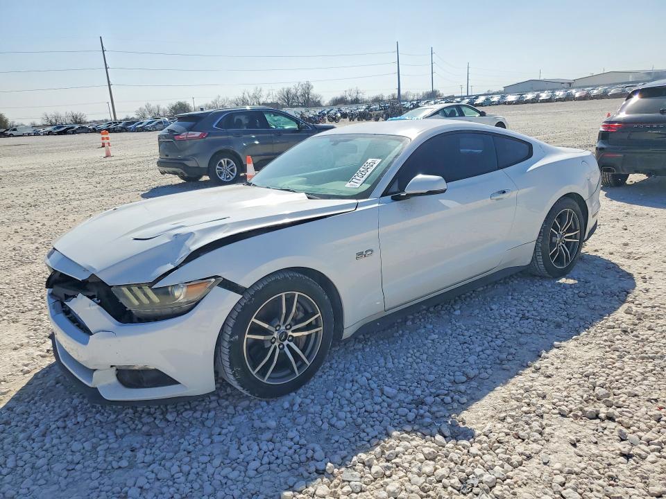 FORD MUSTANG 2015 z numerem VIN 1FA6P8CF9F5418059 - Zdjęcie z aukcji