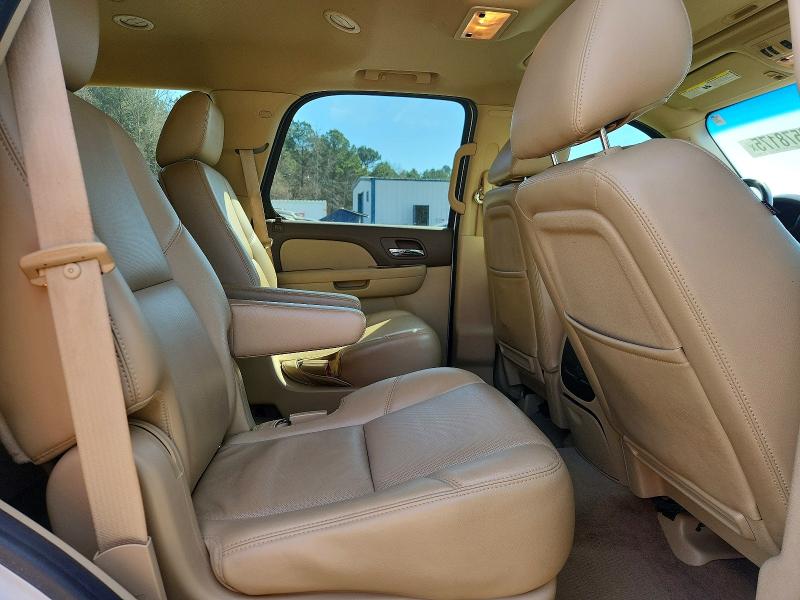 Photo 11 from auction – 2011 CHEVROLET TAHOE with VIN 1GNSCCE01BR352410