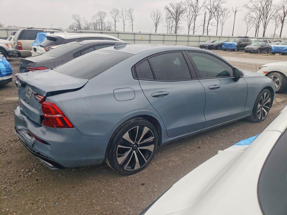 Photo 3 from auction – 2022 VOLVO S60 B5 MOM with VIN 7JRL12TZ3NG154038