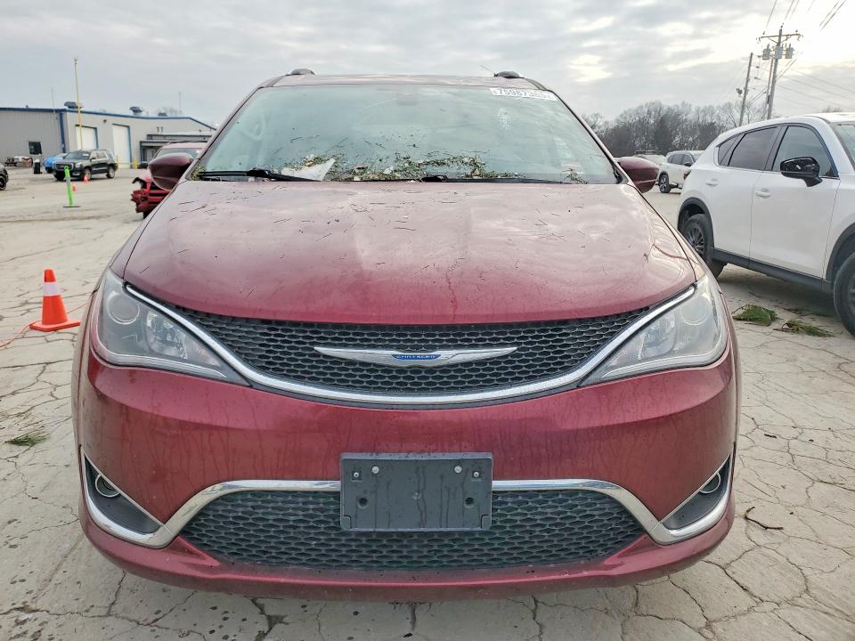 Photo 5 from auction – 2018 CHRYSLER PACIFICA T with VIN 2C4RC1BG1JR120010