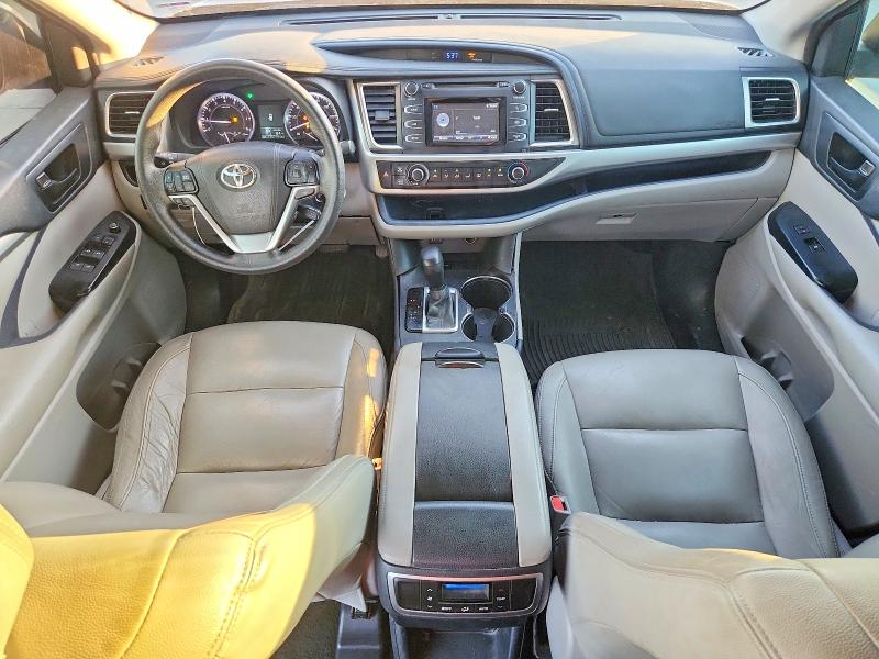 Photo 8 from auction – 2016 TOYOTA HIGHLANDER with VIN 5TDZARFH0GS018303