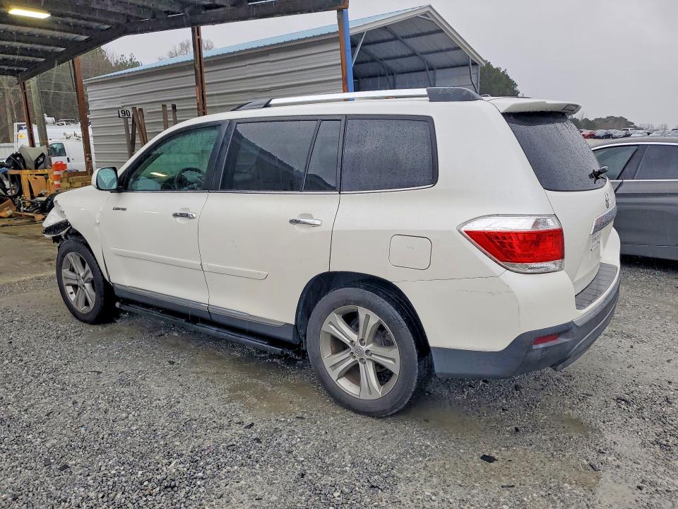 Photo 2 from auction – 2011 TOYOTA HIGHLANDER with VIN 5TDYK3EH2BS044711