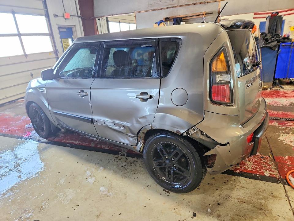 Photo 2 from auction – 2011 KIA SOUL + with VIN KNDJT2A26B7221846