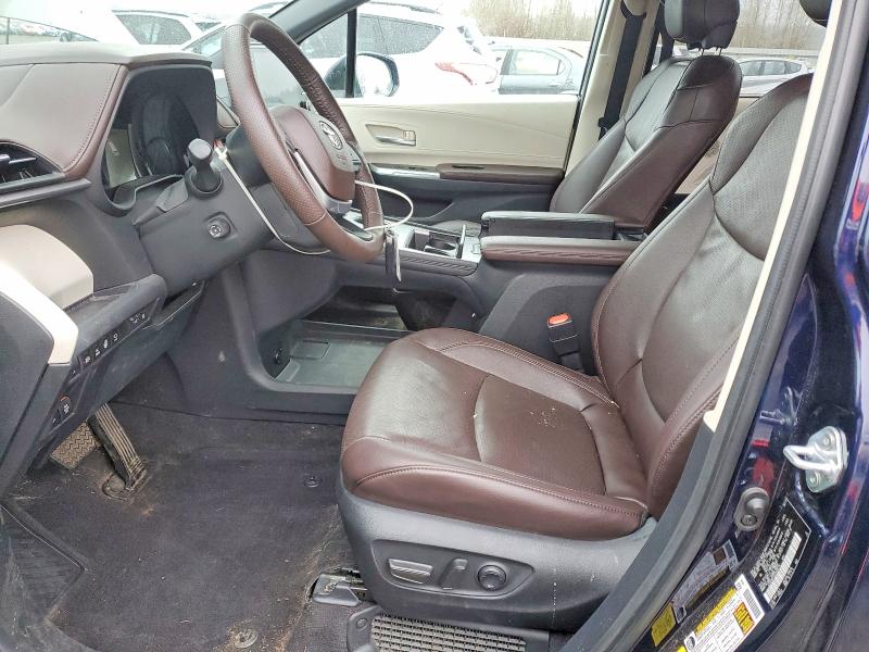 Photo 7 from auction – 2023 TOYOTA SIENNA LIM with VIN 5TDESKFC5PS096714