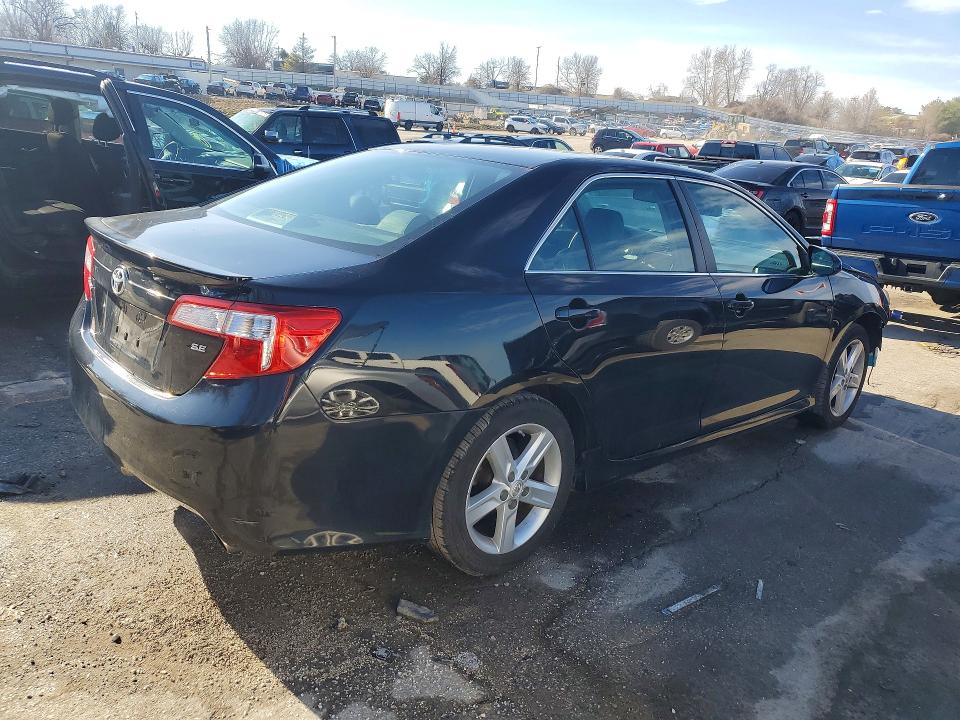 Photo 3 from auction – 2012 TOYOTA CAMRY with VIN 4T1BF1FK6CU035074
