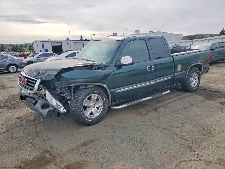 GMC NEW SIERRA 2003 with VIN 2GTEC19V131147163 - Photo from auction