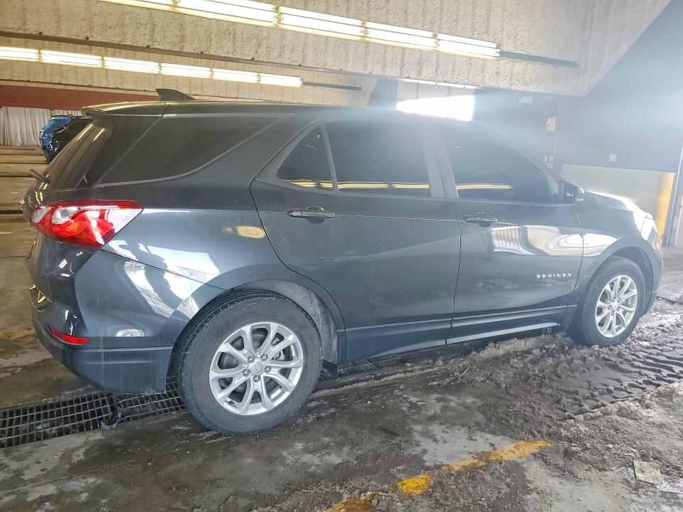Photo 3 from auction – 2020 CHEVROLET EQUINOX with VIN 2GNAXHEV0L6199797