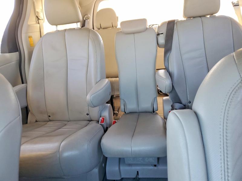 Photo 10 from auction – 2014 TOYOTA SIENNA with VIN 5TDYK3DC6ES514507