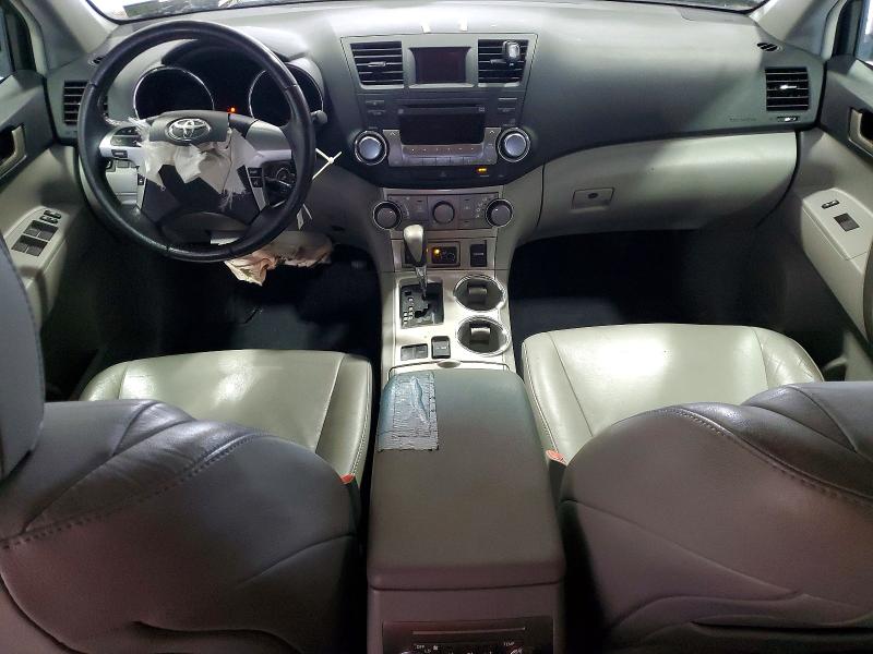 Photo 8 from auction – 2011 TOYOTA HIGHLANDER with VIN 5TDZK3EH4BS035092