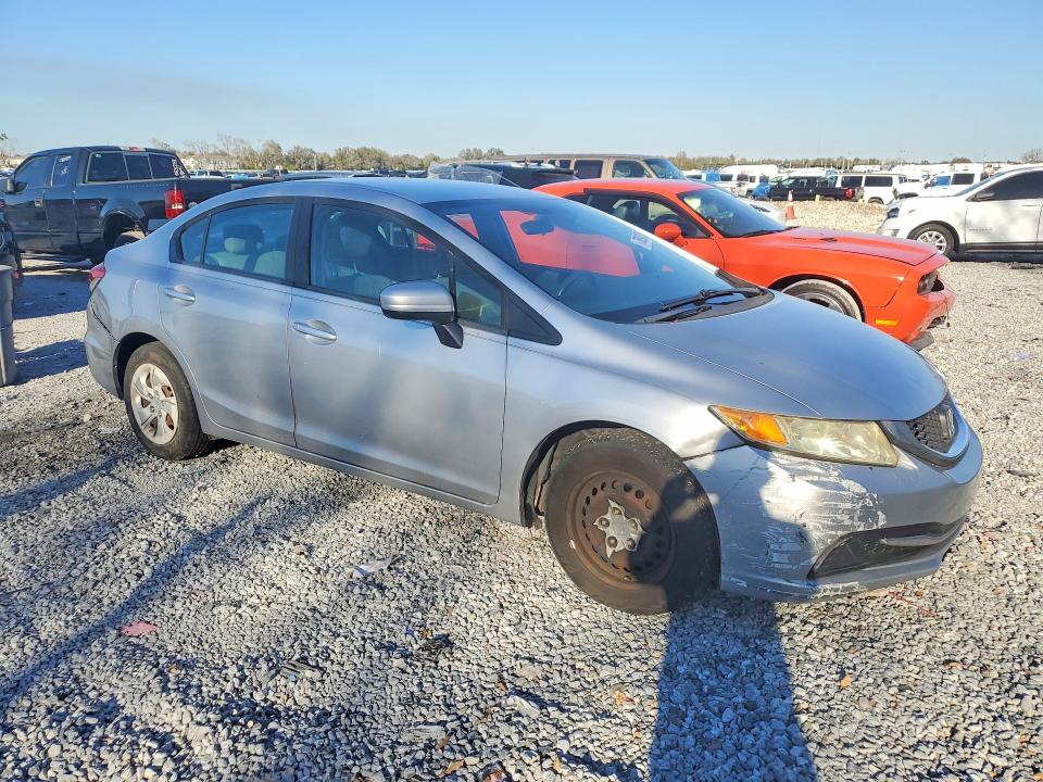 Photo 4 from auction – 2015 HONDA CIVIC LX with VIN 19XFB2F56FE009563