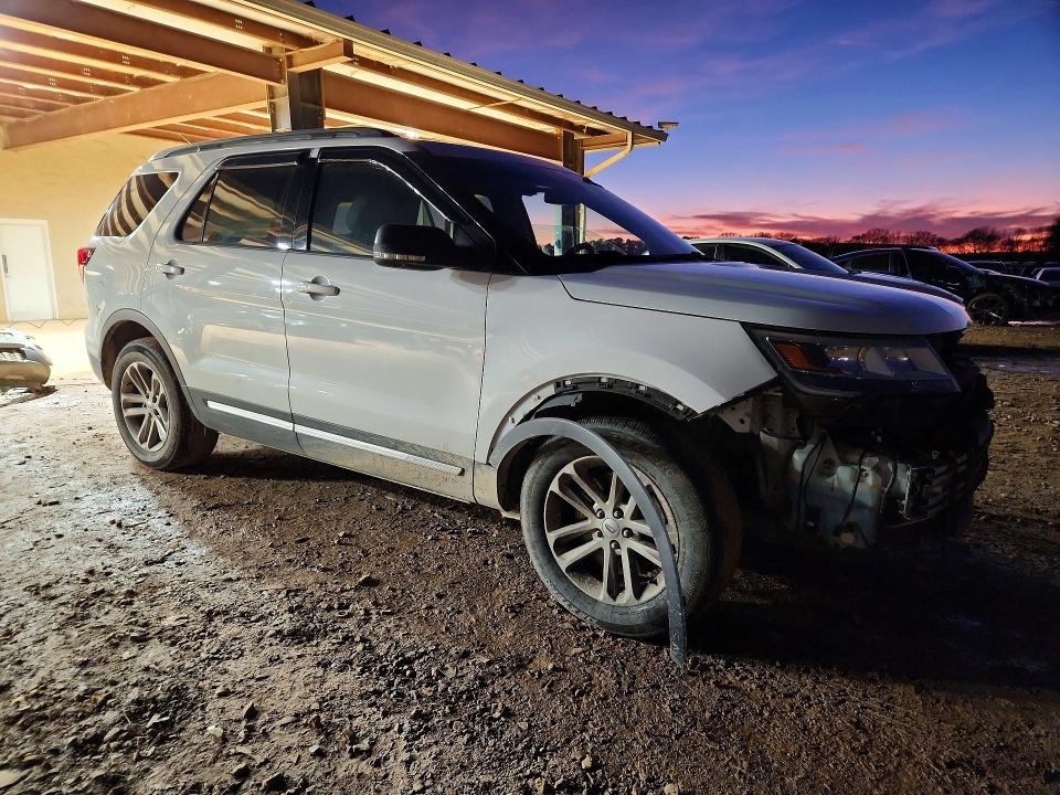 Photo 4 from auction – 2017 FORD EXPLORER with VIN 1FM5K7D86HGB37824