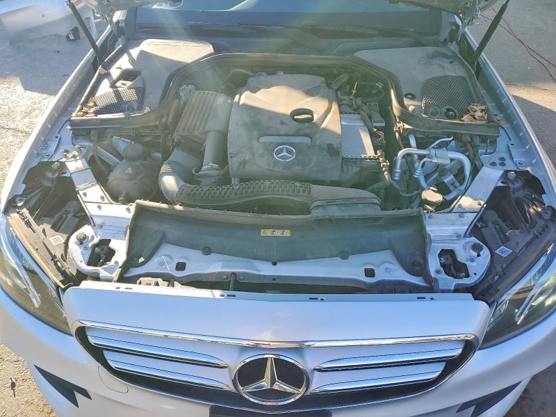 Photo 11 from auction – 2017 MERCEDES-BENZ E with VIN WDDZF4JB5HA136469