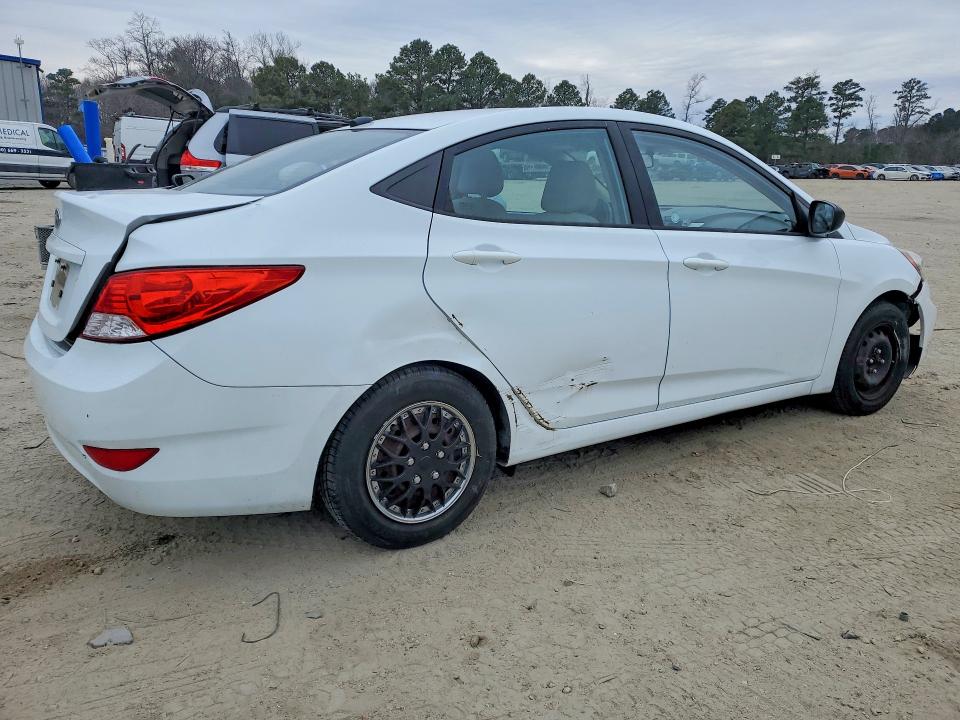 Photo 3 from auction – 2014 HYUNDAI ACCENT with VIN KMHCT4AE7EU659887