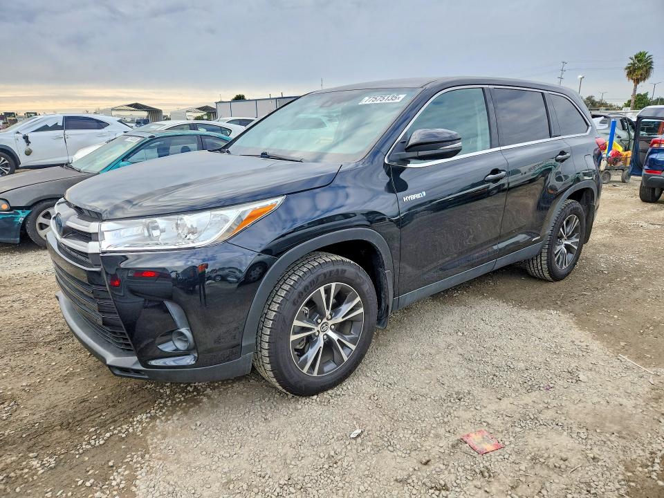TOYOTA HIGHLANDER 2019 with VIN 5TDBGRFH6KS075727 - Photo from auction