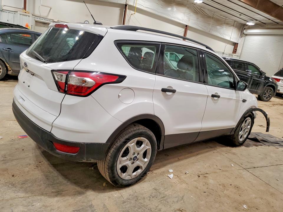 Photo 3 from auction – 2017 FORD ESCAPE with VIN 1FMCU0F71HUC45170