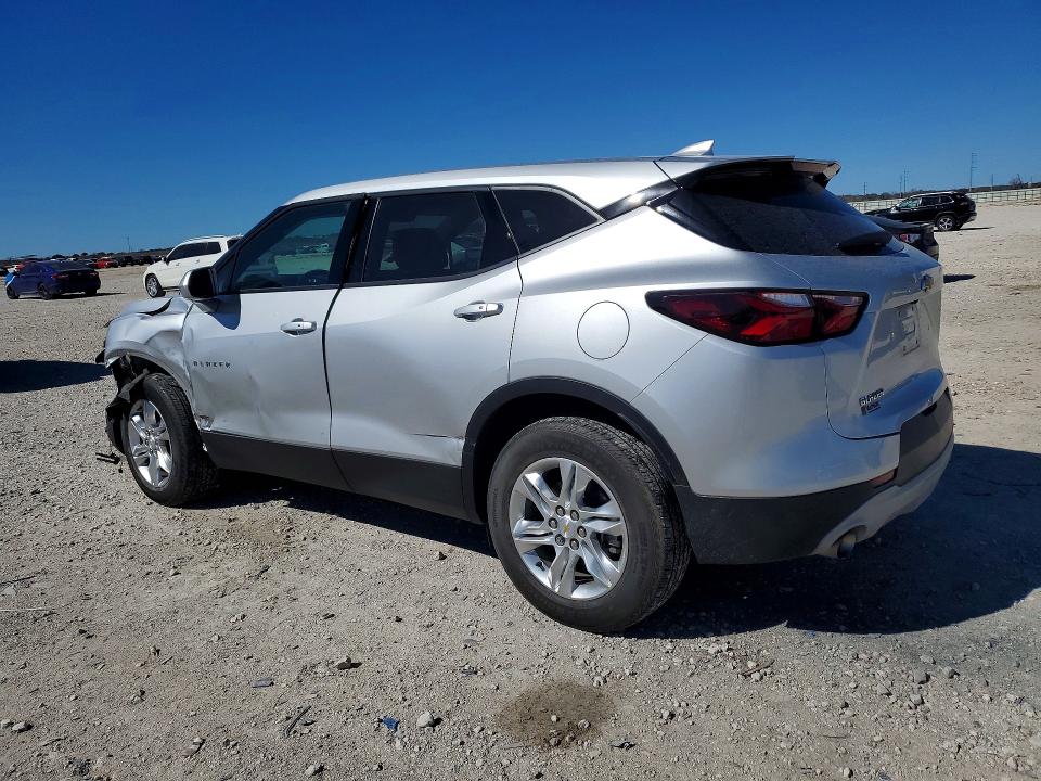 Photo 2 from auction – 2020 CHEVROLET BLAZER 1LT with VIN 3GNKBBRA0LS719957