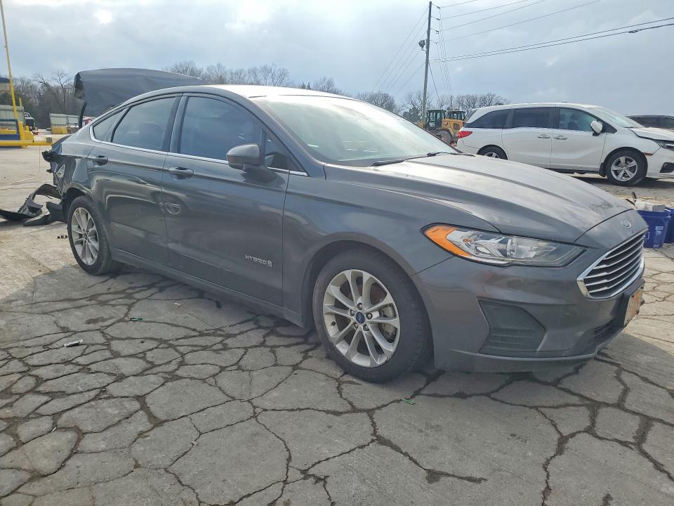 Photo 4 from auction – 2019 FORD FUSION with VIN 3FA6P0LU7KR220832