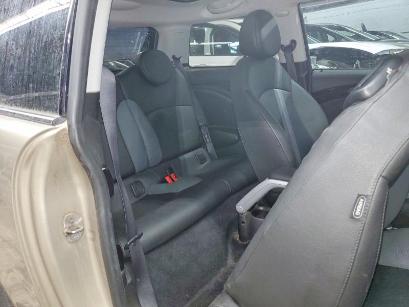 Photo 10 from auction – 2010 MINI COOPER S with VIN WMWMF7C57ATZ72434