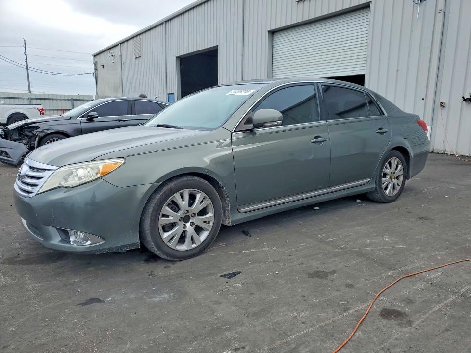 TOYOTA AVALON 2011 с VIN 4T1BK3DB2BU403727 - Фото с аукциона