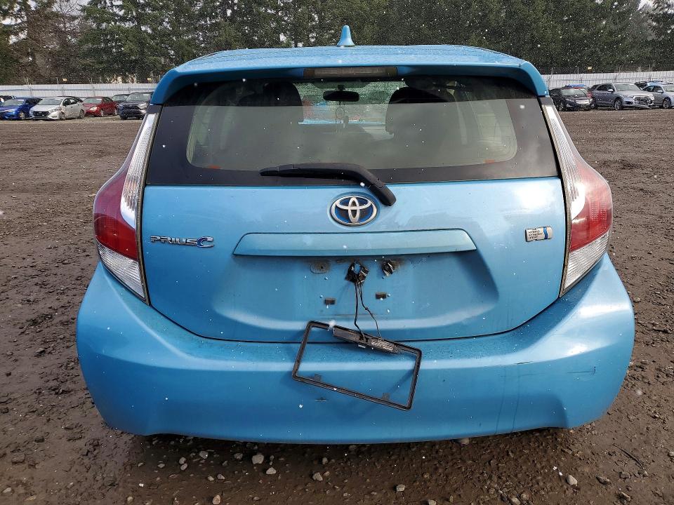 Photo 6 from auction – 2015 TOYOTA PRIUS C with VIN JTDKDTB34F1090598