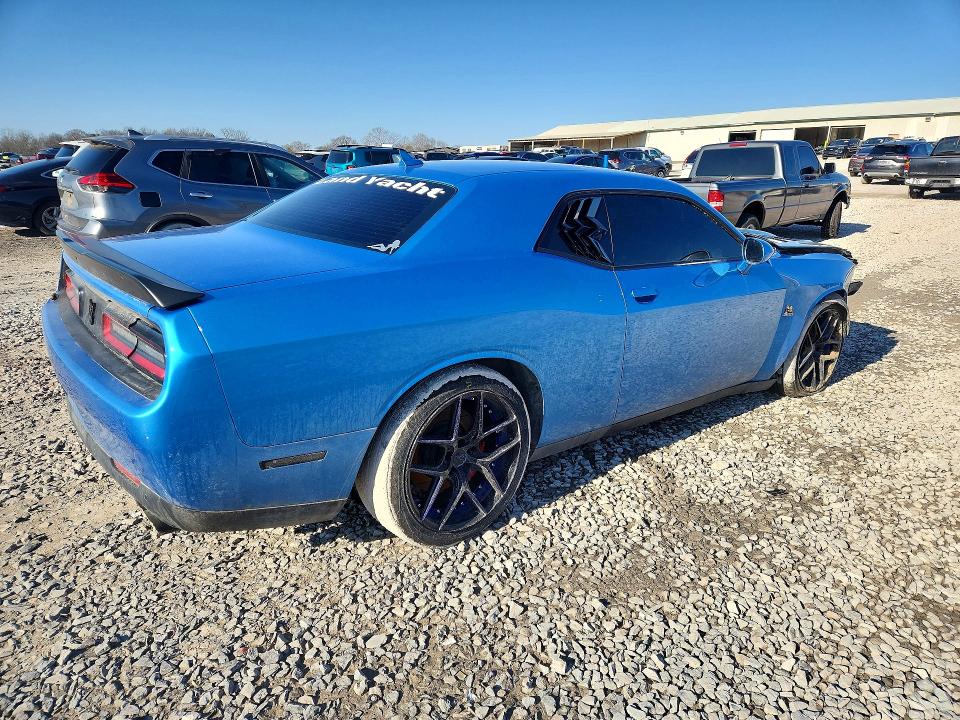 Photo 3 from auction – 2018 DODGE CHALLENGER with VIN 2C3CDZFJ8JH304944