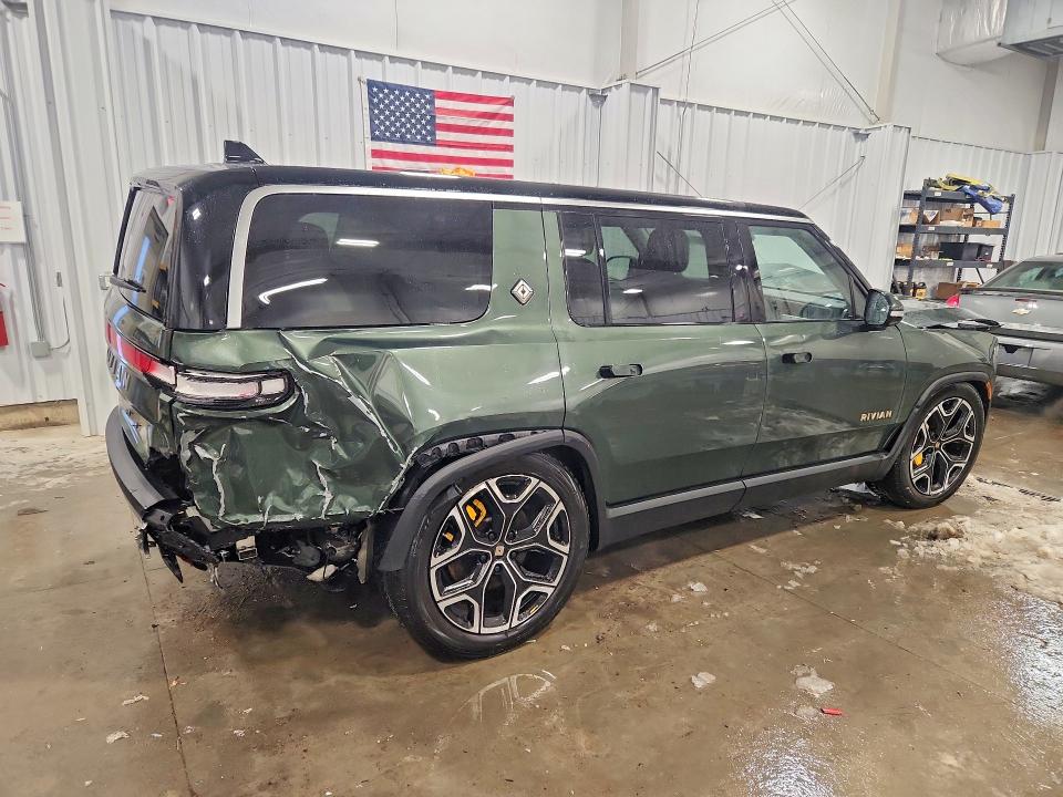 Photo 3 from auction – 2023 RIVIAN R1S with VIN 7PDSGABL2PN006132