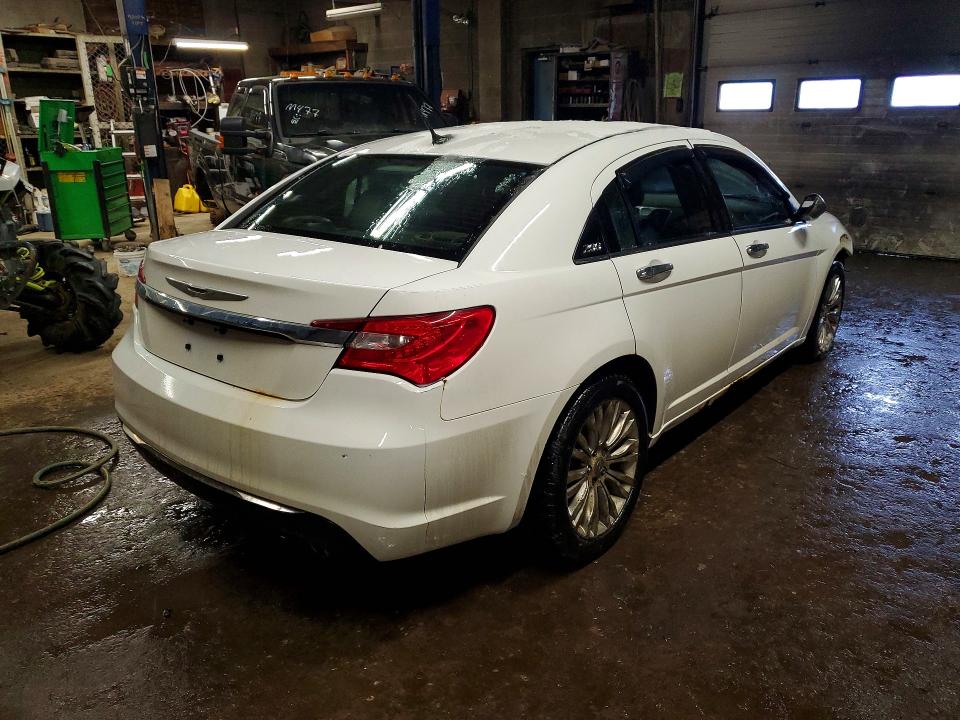Photo 3 from auction – 2013 CHRYSLER 200 with VIN 1C3CCBCG7DN609043