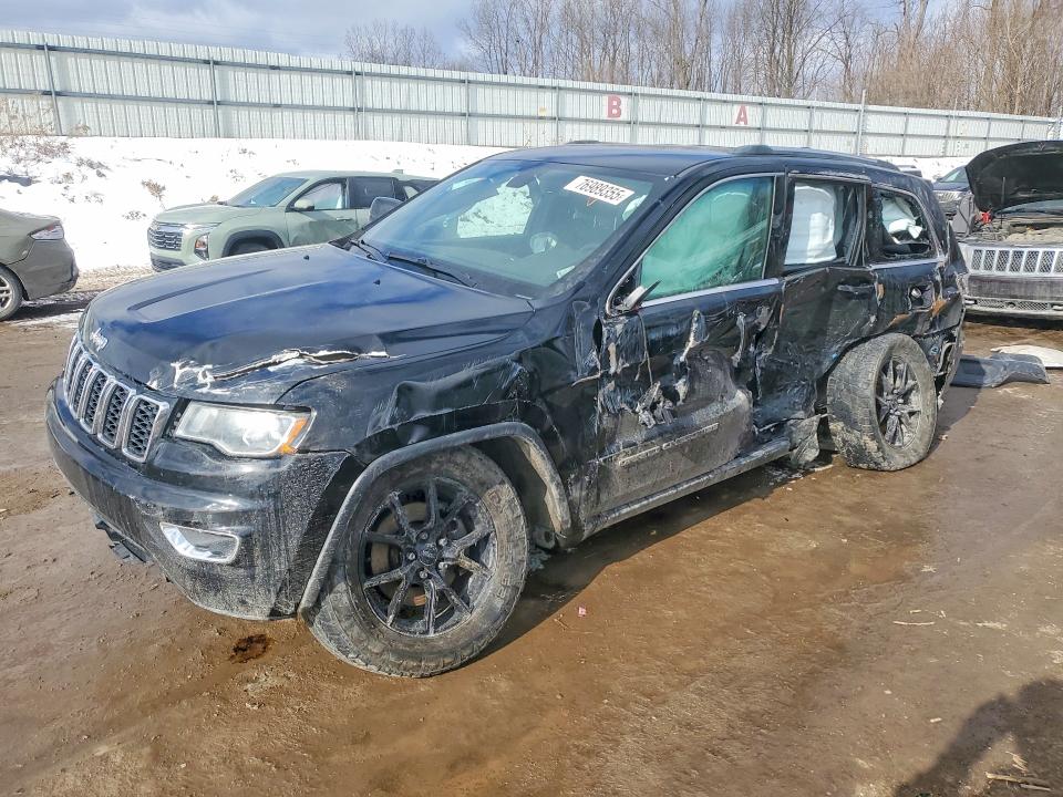 JEEP GRAND CHEROKEE 2018 with VIN 1C4RJFAG2JC166071 - Photo from auction