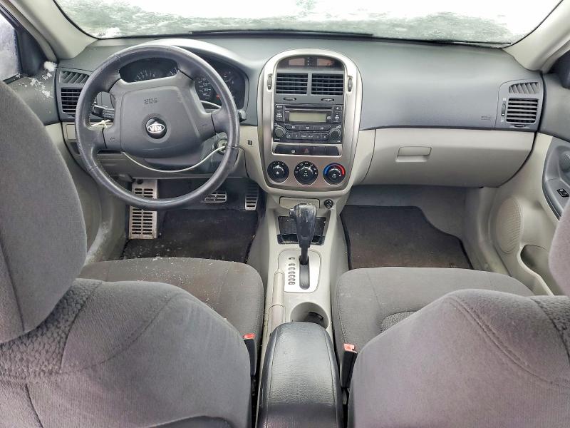 Photo 8 from auction – 2005 KIA SPECTRA5 with VIN KNAFE161X55074583